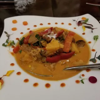 Pineapple Roast Duck Curry