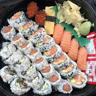 The 3 rolls (from the left): Salmon Skin, Salmon Roll, and Alaska Roll.