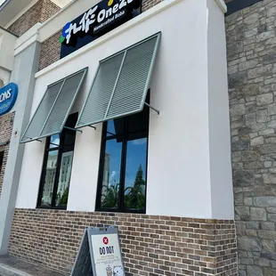 Discover our first One Zo location at Causeway and Falkenburg, just behind the Racetrac gas station. We invite you to come and check us out.