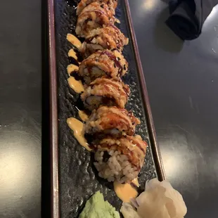 Crunchy Shrimp Roll (8pc)