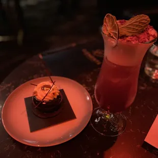 Chocolate deliciousness and a Berry bev. Amazing!