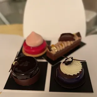 6" Chocolate Caramel Buche De Noel