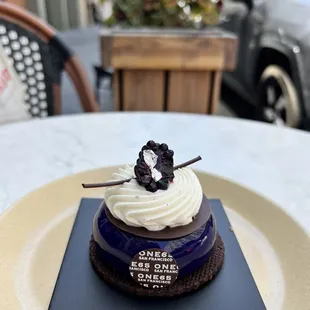 Blueberry earl grey cake