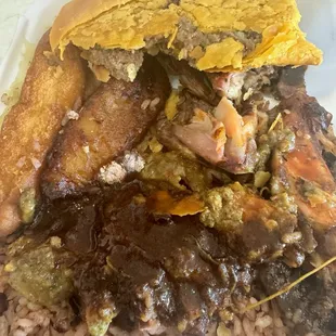 Curry Chicken &amp; oxtail &amp; beef patty !