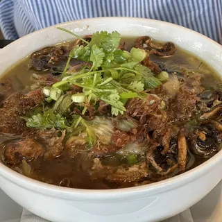 Chinese Roasted Duck Noodle Soup