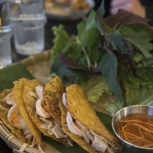 Banh xeo tacos