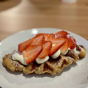 Single layer strawberry croffle