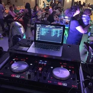 DJ!