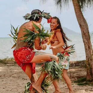Tahitian Dancers!