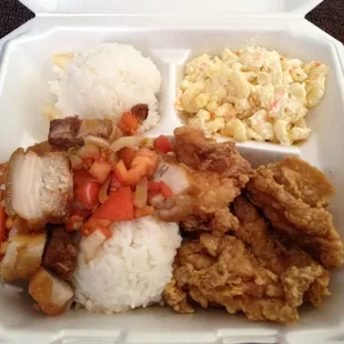 The lechon kawale with tomatoes and onions along with garlic chicken mixed plate. Mmmmmm good! = )