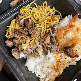 Steak, shrimp and add on fried noodles! Yummy in my tummy!!!
