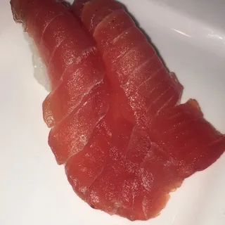 2 Pieces Tuna Sushi Nigiri
