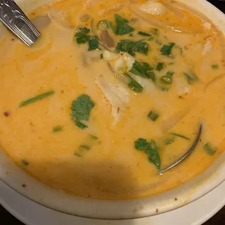 Tom Kha