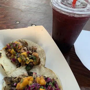 jerk chicken tacó &amp; sorrel