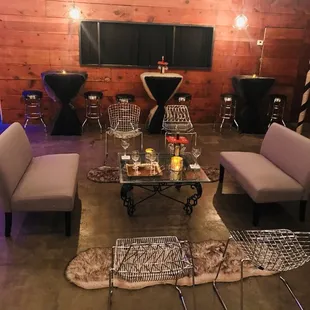 Onyx Gallery's warm spaces.