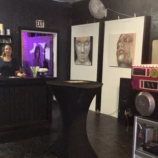 2nd room in the Onyx Art Events - for beats and brunch