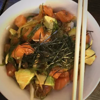 Salmon poke bowl