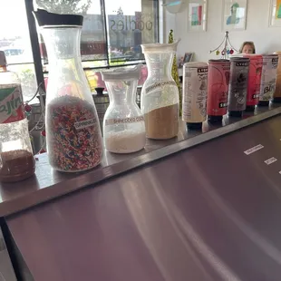 Lots of choices for toppings.