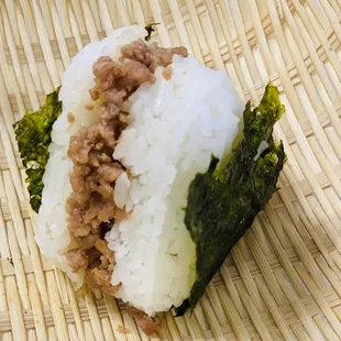 Soboro omusubi