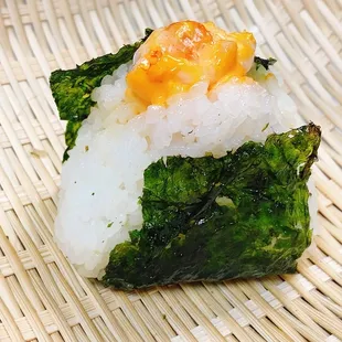 Spicy ebi mayo omusubi