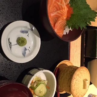 Mini Salmon Ikura Don Set