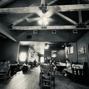 a black and white photo