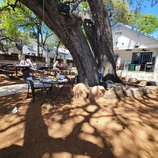 Outside front yard, very spacious