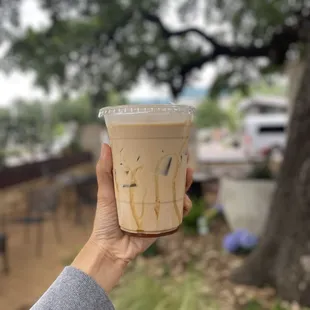 ig: @whatsviveating  | baklava latte