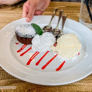 Molten lava cake w/ vanilla ice cream