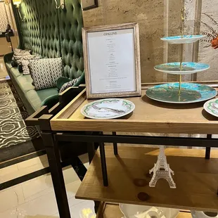 sushi and sashimi, interior