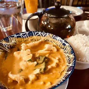 Red curry with chicken H82. Gaeng Daeng and jasmine hot  tea