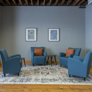 Hold your book club, writing group or other small gathering in our 3rd floor meeting room.