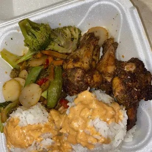 chicken wings and fried chicken, chicken wings, bbq chicken, bbq wings, fried chicken wings, chicken, fried chicken, poultry, food
