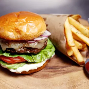 Cali Cruisin Champion Burger (Available w/salad or fries)