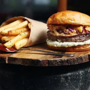 All World Champion Burger (Available w/salad or fries)