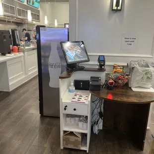 New self checkout kiosk