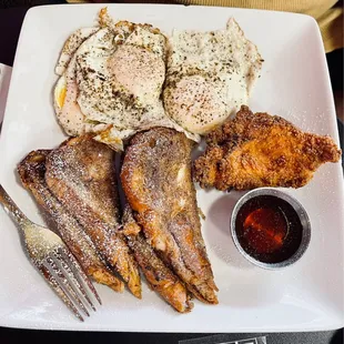 Fluffy and Hot Breakfast with Breakfast Chicken