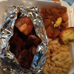 Rib tips combo w mac n cheese and yams