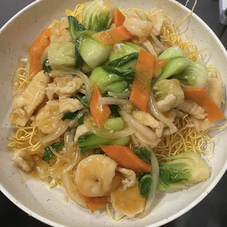 Double Pan-Fried Shrimp & Chicken Noodles