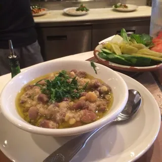 Foul M'Damas w Veg Plate vn gf