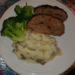 Meatloaf grass fed beef with mashed potatoes and broccoli