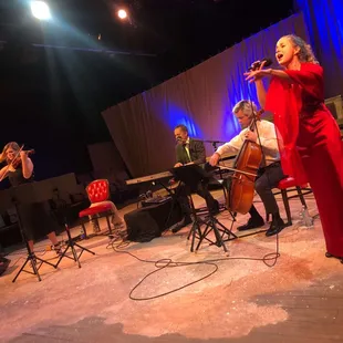 Eric Genuis concert in early 2020.