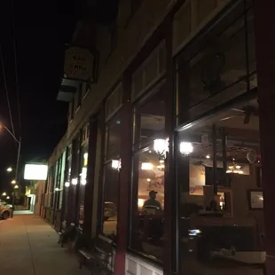 the outside of the restaurant