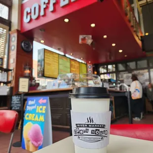 Great coffee spot, it has everything. Coffee, shakes, juices , a bar, dessert and food.