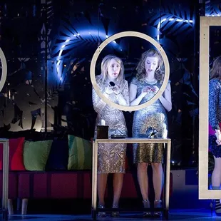 Voices of the night!