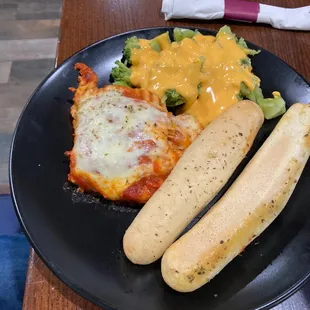 Lasagna lunch special Opies