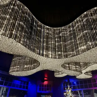 Very impressive light fixture....AMAZING!!!