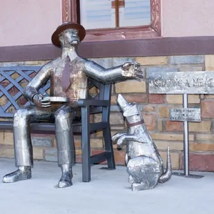 Oracle Crossings art sculpture.