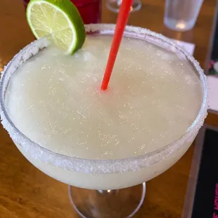 a margarita in a glass