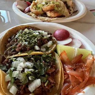 Tacos mar y tierra &amp; campechano